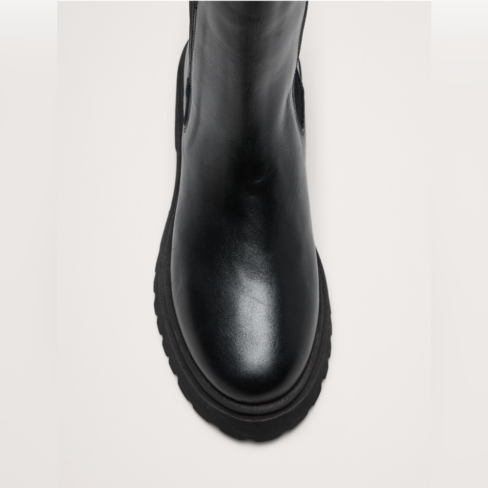 BANANA REPUBLIC ITALIAN LEATHER TALL CHELSEA BOOT - Picture 9 of 15
